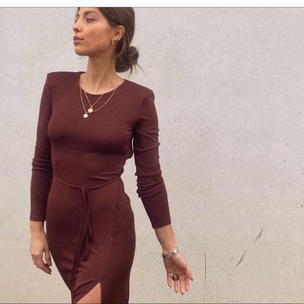 Zara backless dress with shoulder pads - Picture 4 of 12